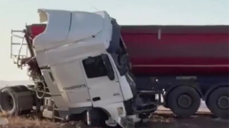 В Казахстане создана правительственная комиссия для расследования страшного ДТП в Актюбинской области, в результате которого погибли 12 человек. Астане