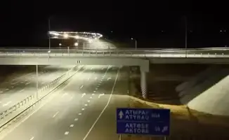 На дороге А 27 установлены новые опоры освещения и энергосберегающие лампы