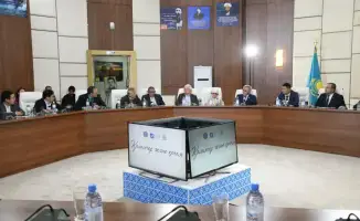 Слово как мост: писатели Астаны обсуждают духовные ценности в преддверии Дня Республики