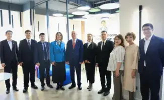 В Астане открылась современная детская библиотека для юных читателей