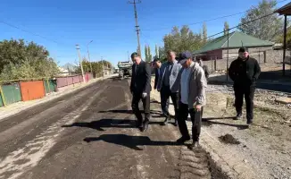 ТУРКЕСТАН: В ТЮЛЬКУБАСЕ УЛИЦЫ ПОЛУЧАЮТ НОВУЮ ЖИЗНЬ С ПОМОЩЬЮ БЕТОНА И АСФАЛЬТА