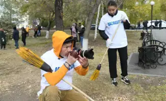 Сотрудники культуры Астаны участвуют в субботнике в рамках проекта "Таза Қазақстан"