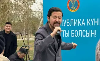 Музыка единства: праздничный концерт ко Дню Республики заполнил сквер «Жагалау»