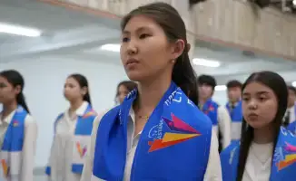 Новая волна молодежного лидерства: инаугурация президентов школьных и студенческих парламентов в Астане