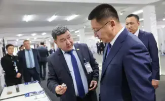 Аким Павлодарской области Асаин Байханов отметил достижения Торайгыров университета на юбилейном мероприятии