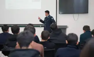 Обсуждение кибербезопасности с молодыми спортсменами: последствия для защиты от интернет-мошенничества