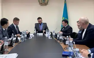 Вице-министр Азамат Амрин ведёт открытый диалог о налоговых режимах с партией «Respublica» и бизнесом