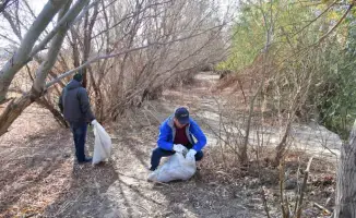 Атырау: 15 тонн мусора и 4 тысячи деревьев!