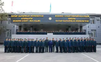 Встреча министра обороны с кадетами колледжа: шаг к усилению военной подготовки молодежи