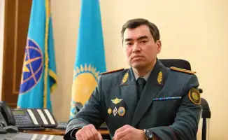 Министр Чингис Аринов поздравил спасателей с 30-летием Министерства и Днём спасателя