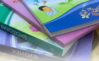 Пять школ Карагандинской области начали апробацию новых учебников для школьников