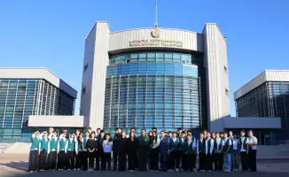 Школьники посетили технологический парк Национального университета обороны: экскурсия по казарме и демонстрация оружия