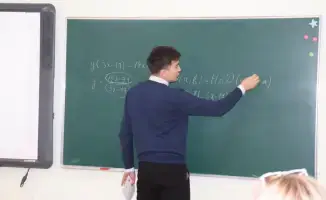 Участие 153 педагогов в областной олимпиаде по математике и информатике в Абайской области: поддержка профессионального роста учителей