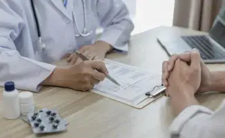 В Астане врач осуждён за мошенничество: обманул пациентов, обещая помощь в оформлении инвалидности