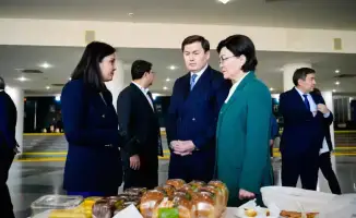 Награждение лучших династий и специалистов в рамках 'Года рабочих профессий' в Астане