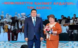 Награда ветерану госслужбы в Абайской области