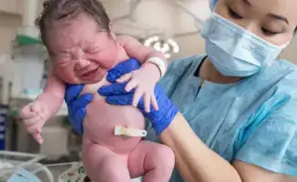 В Казахстане в День Республики родились 709 детей, включая пять пар близнецов