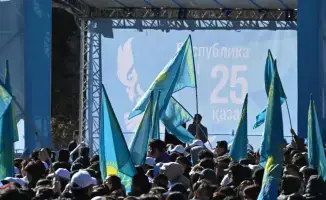 В Алматы начались мероприятия ко Дню Республики Казахстан с концертами и флешмобами