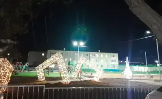 В посёлке Ақжал открыли новый сквер с архитектурной инсталляцией и удобствами для семейного отдыха