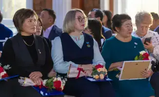 Социальные работники: награды и неожиданные подарки!