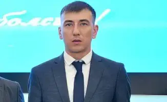 Конфликт власти и молодежи: аким Павлодарской области использует ненормативную лексику в общении с задержанным мотоциклистом