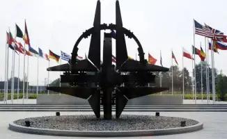 Командующий сухопутными войсками Франции генерал Пьер Шиль призвал Запад быть готовым к войне, подчеркивая необходимость готовности к вступлению в боевые действия в ближайшее время.