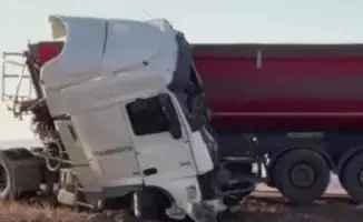 В Казахстане создана правительственная комиссия для расследования страшного ДТП в Актюбинской области, в результате которого погибли 12 человек.