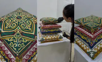 В Астане началось судебное разбирательство между кондитером Нуршат Акбергеновой и блогером Аселиной Батыр, связанное с конфликтом, возникшим летом в социальных сетях. Дело получило название 'Торт раздора', и обе стороны представляют свои аргументы в суде.