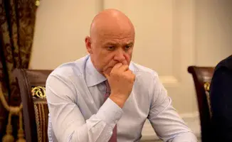 Зеленский лишил гражданства мэра Одессы из-за наличия иностранного паспорта