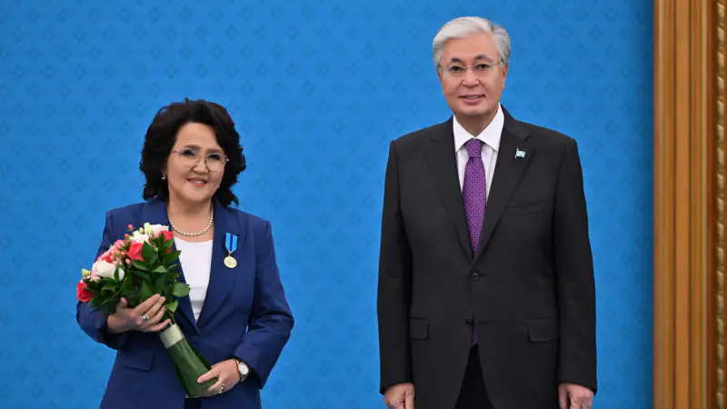 Учителя Алматы отмечены государственными наградами за вклад в образование Астане