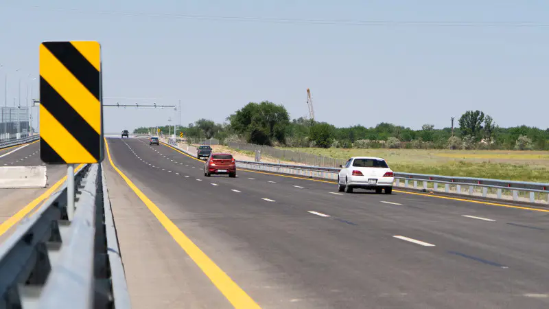 Токаев ускоряет дорожное строительство на западе Казахстана Астане