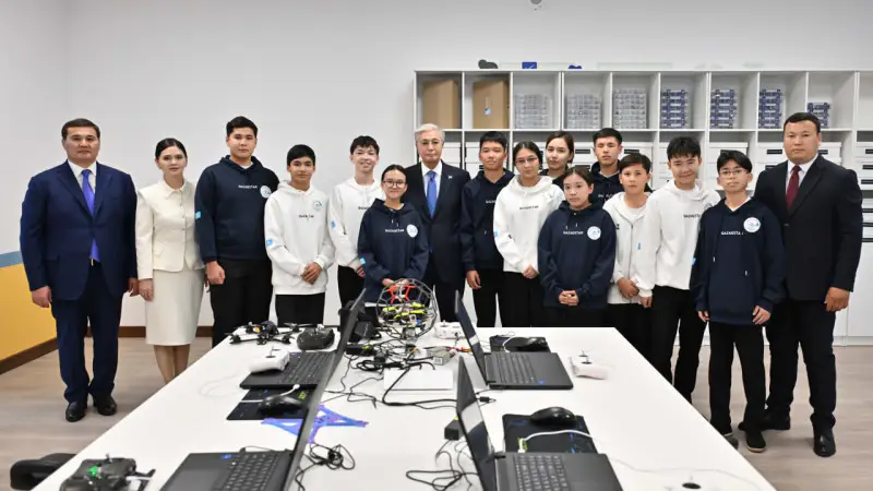 Токаев ознакомился с деятельностью творческой академии в Кызылорде: акцент на развитие детского творчества и инноваций Астане