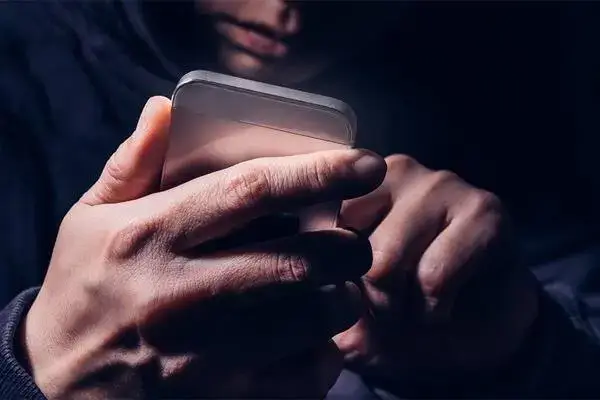 Возврат 39 миллионов тенге пенсионеру после интернет-мошенничества в Астане Астане