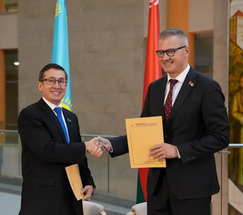 Национальный центр рукописей и редких книг и Национальная библиотека Беларуси подписали меморандум о сотрудничестве (3)