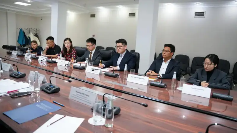 Состоялась встреча председателя Комитета по правам интеллектуальной собственности Шолпан Абдреевой с представителями компании «Xiaomi Technologies Kazakhstan» (3)