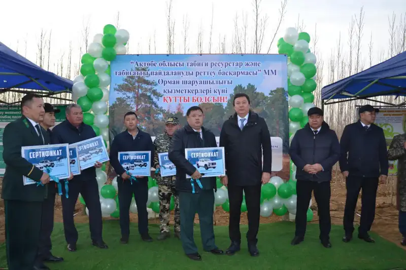 Шалкарским лесникам передали автомобили и дроны (8)