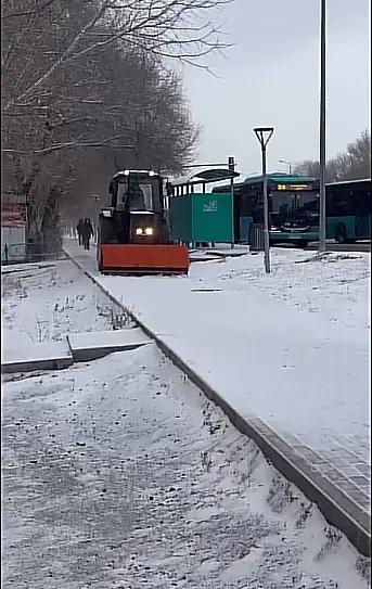 В Караганде коммунальные службы и полиция работают в усиленном режиме (3)