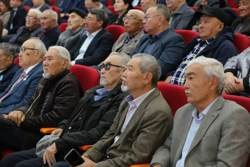 Обсуждение социально-экономического развития в Тупкараганском районе: шаг к улучшению качества жизни Астане