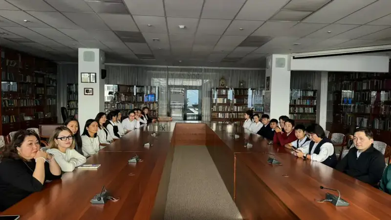 Мост через время: литературный час о Такене Алимкулове в стенах Национальной академической библиотеки РК Астане