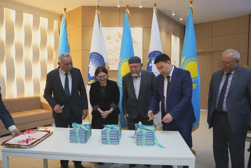 В Туркестане зажгли огонь национального духа на круглом столе Астане