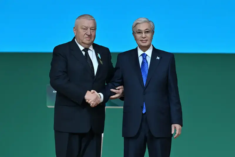 Касым-Жомарт Токаев вручил государственные награды работникам сельского хозяйства (6)