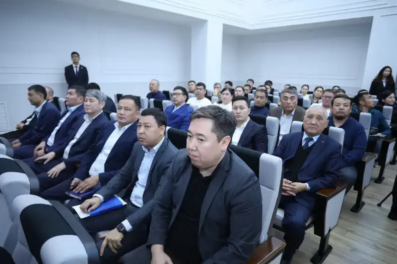 Обсуждение безработицы в Каракиянском районе: шаги к улучшению жизни в селе Жетыбай Астане