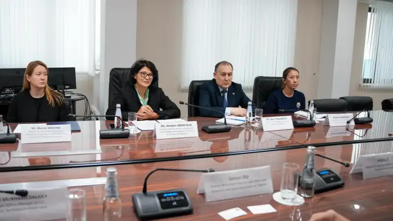 Влияние встречи председателя Комитета по правам интеллектуальной собственности с представителями Xiaomi на защиту интеллектуальных прав в Казахстане Астане