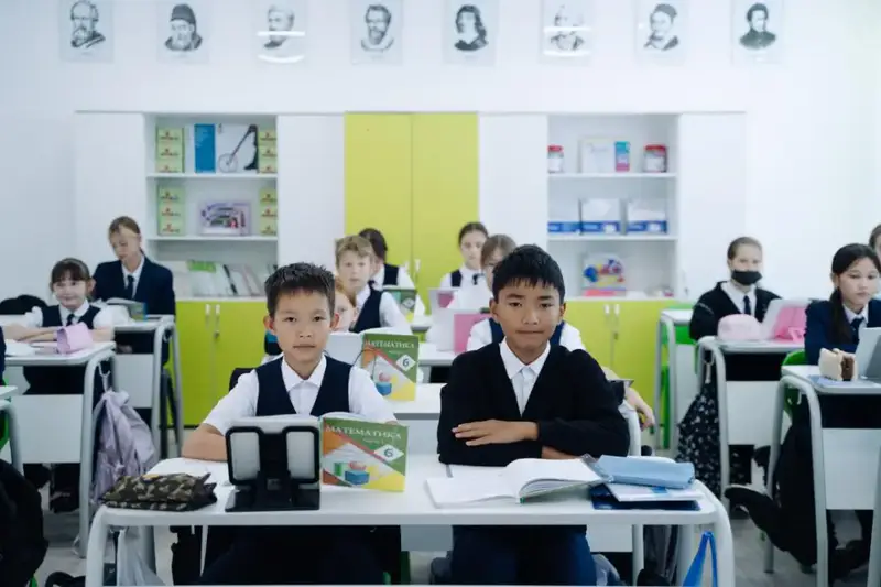 Успех Казахстанского проекта по развитию сельских школ подчеркивает важность инноваций в образовании для повышения качества жизни в регионах Астане