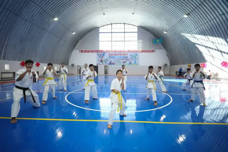 Нурдаулет Килыбай принял участие в открытии нового спортивного комплекса в Тупкараганском районе (9)