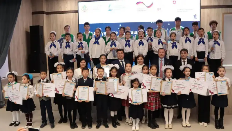 Более тысячи школьников Кызылординской области приняли участие в открытом уроке на тему экономии воды (8)