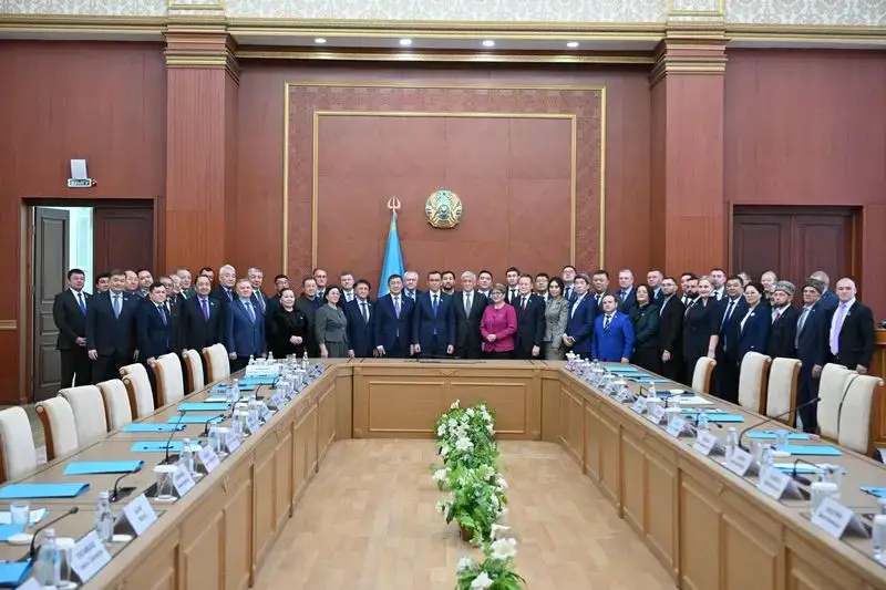 В Карагандинской области спикер Сената обсудил с депутатами маслихатов выполнение поручений Президента (7)