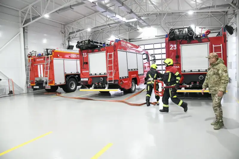 О правилах пожарной безопасности в электромобилях рассказали столичные спасатели (2)