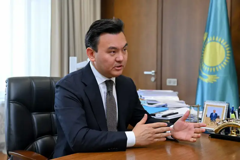 Аким области встретился с президентом Международного общества «Қазақ тілі» Рауаном Кенжеханулы Астане