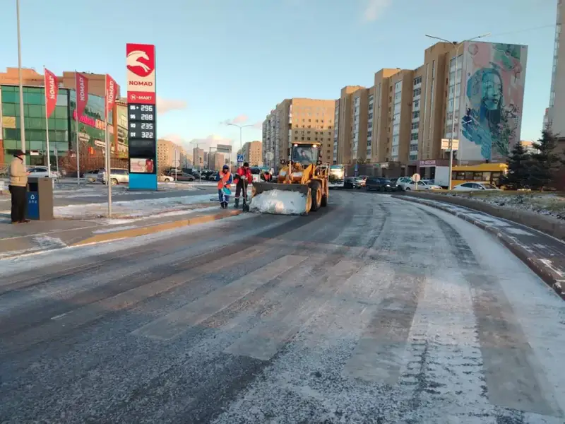 Больше тысячи кубометров снега вывезли из Астаны за день (6)